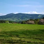 Kne Ice Near Jested